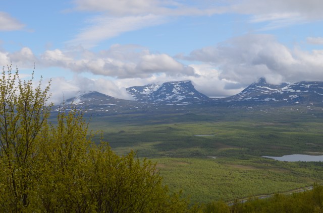Clouds sleeping on Lapporten